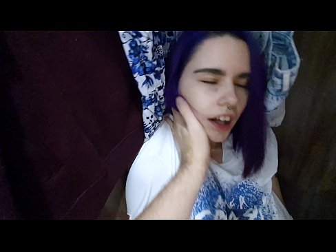 ❤️ Олоод миний эгч нь шүүгээний болон тусалсан түүний булэг ❤️ Чанартай порно манайд ❌❤